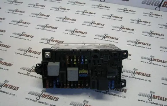 Mercedes-Benz E W211 Fuse box set A2115457101