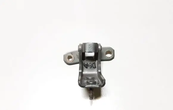 Suzuki Grand Vitara II Rear door lower hinge 63J