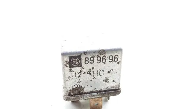 Volkswagen PASSAT B3 Other relay 867906381 899696