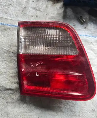 Mercedes-Benz E W210 Tailgate rear/tail lights 324511V3 3082 A21082061