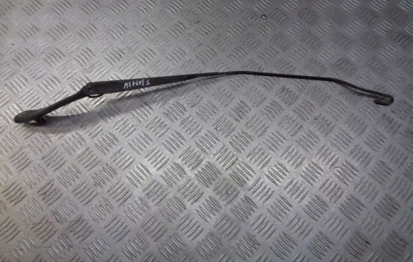 Renault Megane II Front wiper blade arm