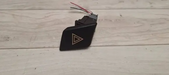 Toyota Yaris Hazard light switch 843320D020
