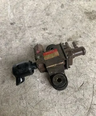 Toyota Corolla E120 E130 Turbo solenoid valve 2581927020