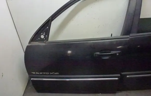 SsangYong Rexton Front door