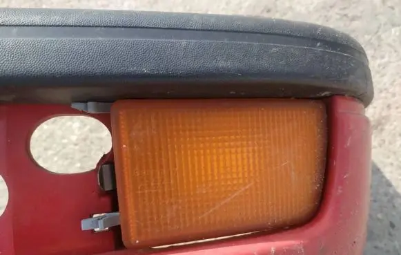 Front indicator light
