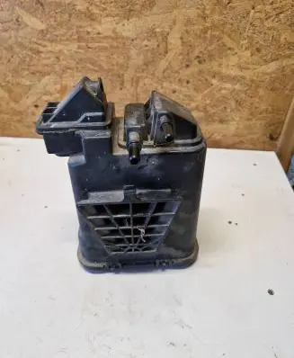 Active carbon filter fuel vapour canister