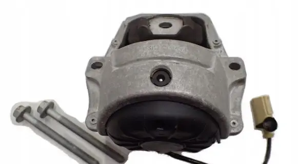 Audi A5 Sportback 8TA Engine mount bracket 8R0199381B