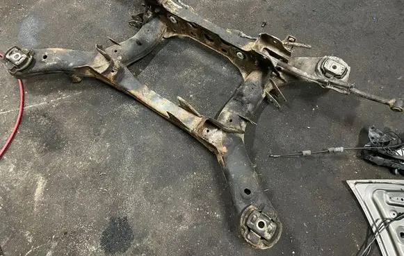Mercedes-Benz R W251 Rear subframe 