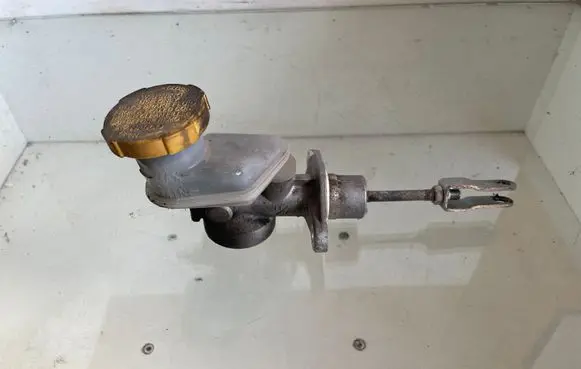 Subaru Forester SH Clutch master cylinder