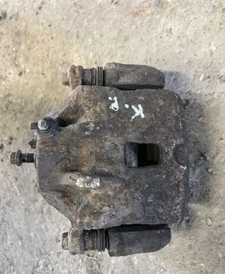 Hyundai Tucson JM Front brake caliper