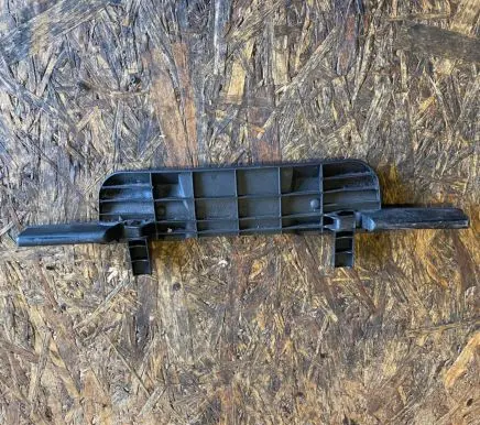 Mercedes-Benz E W124 Seat belt trim 1248680939