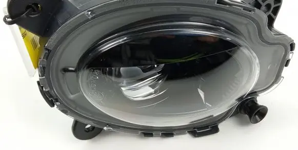 Volkswagen Polo VI Front fog light 5FJ941702