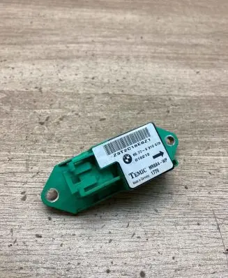 BMW 5 E39 Airbag deployment crash/impact sensor 6910678