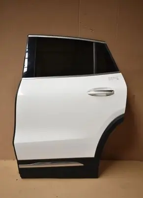 Mercedes-Benz GLA H247 Rear door