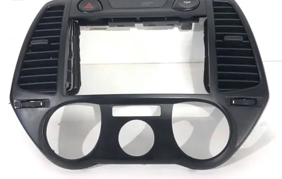 Hyundai i20 (PB PBT) Dashboard side air vent grill/cover trim 93750-1J100