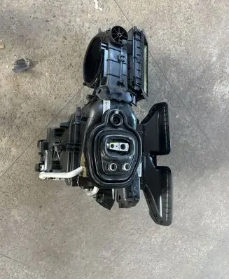 Volkswagen Golf VII Interior heater climate box assembly 5Q0963235B