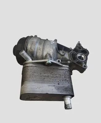 Volvo XC60 Oil filter mounting bracket 8G9N6L600AA