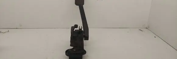 Volvo V70 Accelerator throttle pedal 9496822 00776922 E330