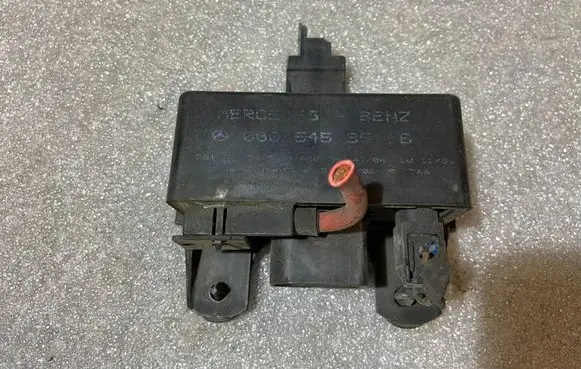 Mercedes-Benz Sprinter W906 Glow plug pre-heat relay a9065452240 9065452240