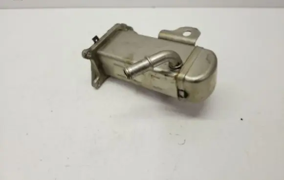 Ford Kuga I EGR valve cooler V29004027