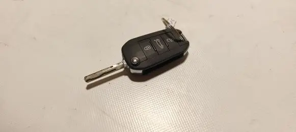 Opel Grandland X Ignition key/card 9817859680