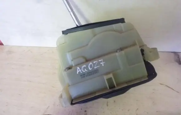 Mercedes-Benz E A207 Gear shifter/selector A2042678124