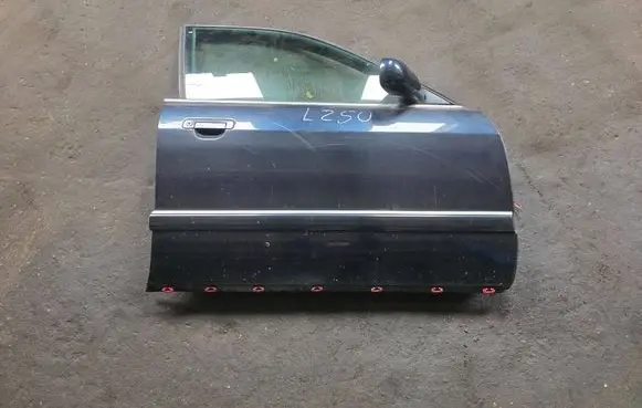 Audi A8 S8 D2 4D Front door 