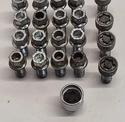 Volkswagen Tiguan Nuts/bolts 