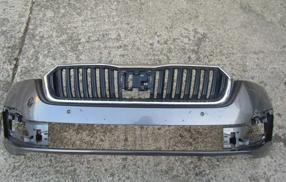 Skoda Octavia Mk4 Front bumper 5E3807221