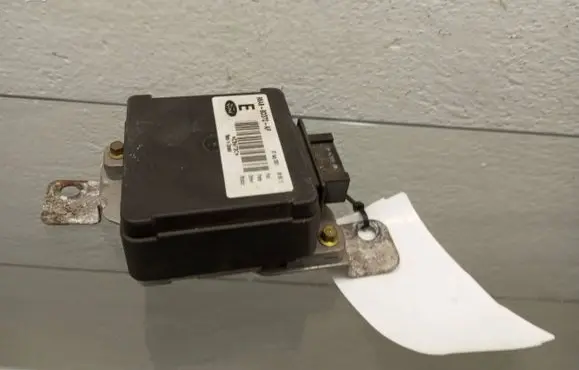 Ford Focus Fuel injection pump control unit/module 98AB9D372AF