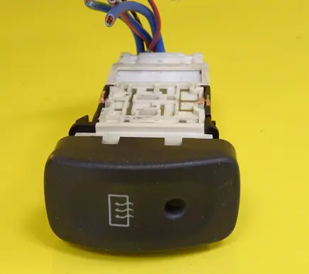 Nissan Micra Windscreen/window heater switch