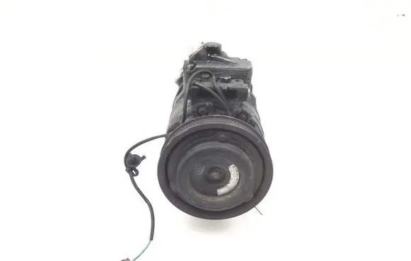Volkswagen PASSAT B5 Air conditioning (A/C) compressor (pump) 8D0260808