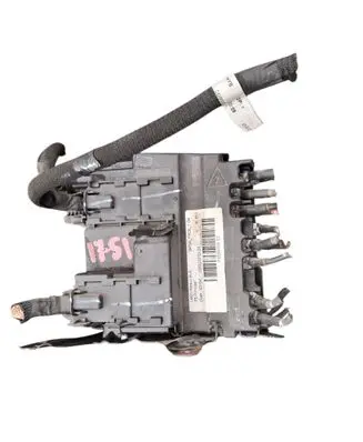 Peugeot 3008 II Battery relay fuse E1373131000 P453970902