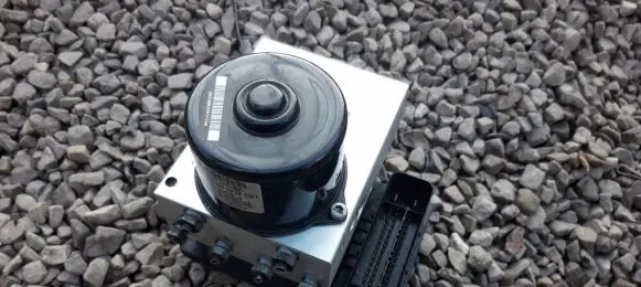Mercedes-Benz C W203 ABS Pump A0355457832