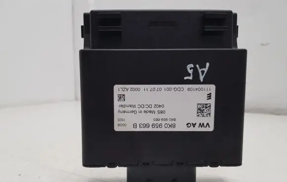 Audi A5 8T 8F Voltage converter/converter module 8K0959663B