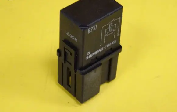 Mazda 626 Other relay C1001-X54 C1001X54