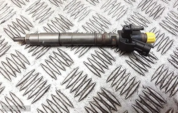 Fuel injector