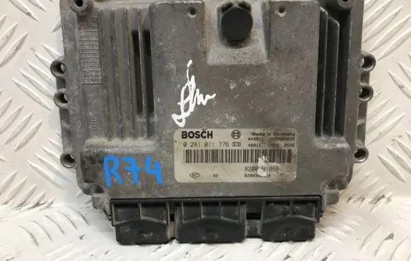 Renault Megane II Engine control unit/module 8200391966