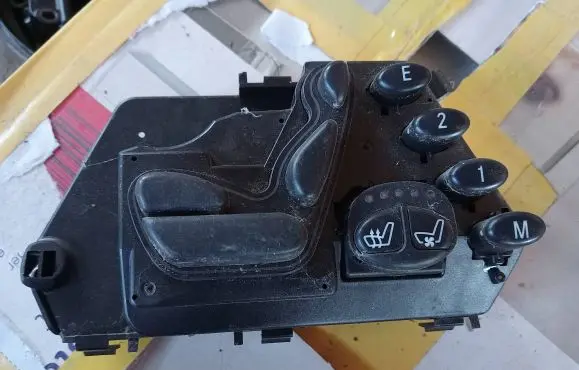 Mercedes-Benz S W220 Seat control module 2208202710