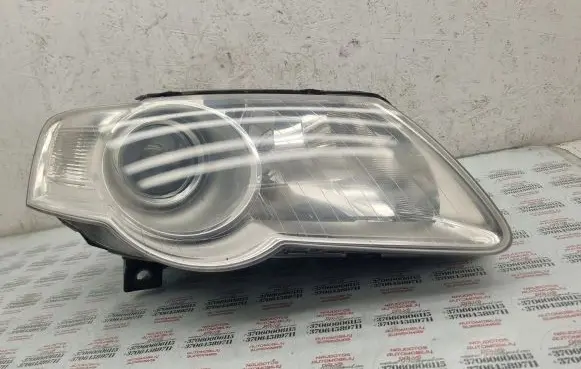 Volkswagen PASSAT B6 Headlight/headlamp 3C0941006M