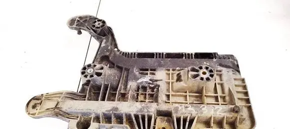 Volkswagen Golf VI Battery box tray 1KM915333