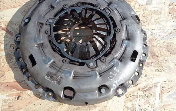 Mazda 6 Clutch set kit LUK R2A116410 R2A116610B