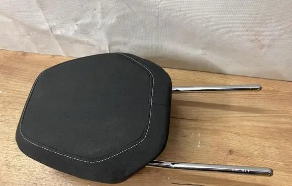 Skoda Karoq Front seat headrest