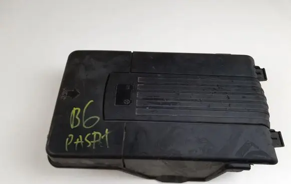 Volkswagen PASSAT B6 Battery box tray cover/lid 1K0915443C