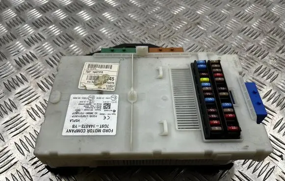 Ford Mondeo MK IV Fuse module 7G9T14A073YB 7G9T14A073