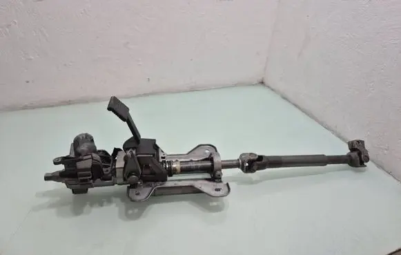Ford Fiesta Steering wheel axle 