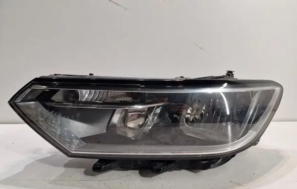 Volkswagen PASSAT B8 Headlight/headlamp 90064923
