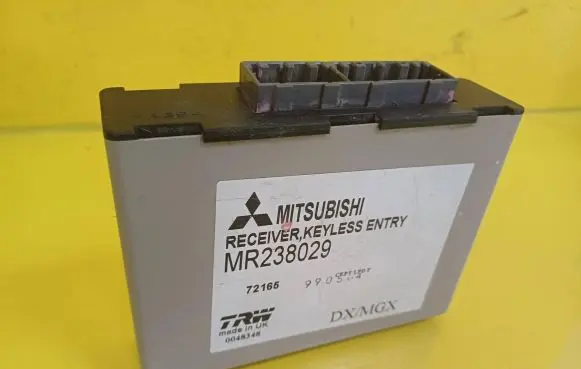 Mitsubishi Carisma Door central lock control unit/module MR238029