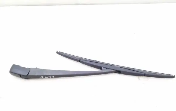 Nissan Murano Z50 Rear wiper blade arm