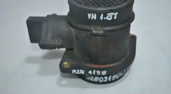 Volkswagen Golf SportWagen Mass air flow meter 0280218063
